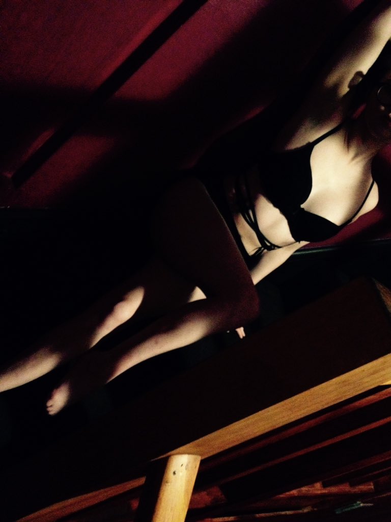 Number_100_'s tweet photo. Need a little warming up tonight?

#Collingwood #eroticmassage #massageparlours #funmelbourne #melbournebrothel #melbournefun #sexy https://t.co/yY2ft1jpWA