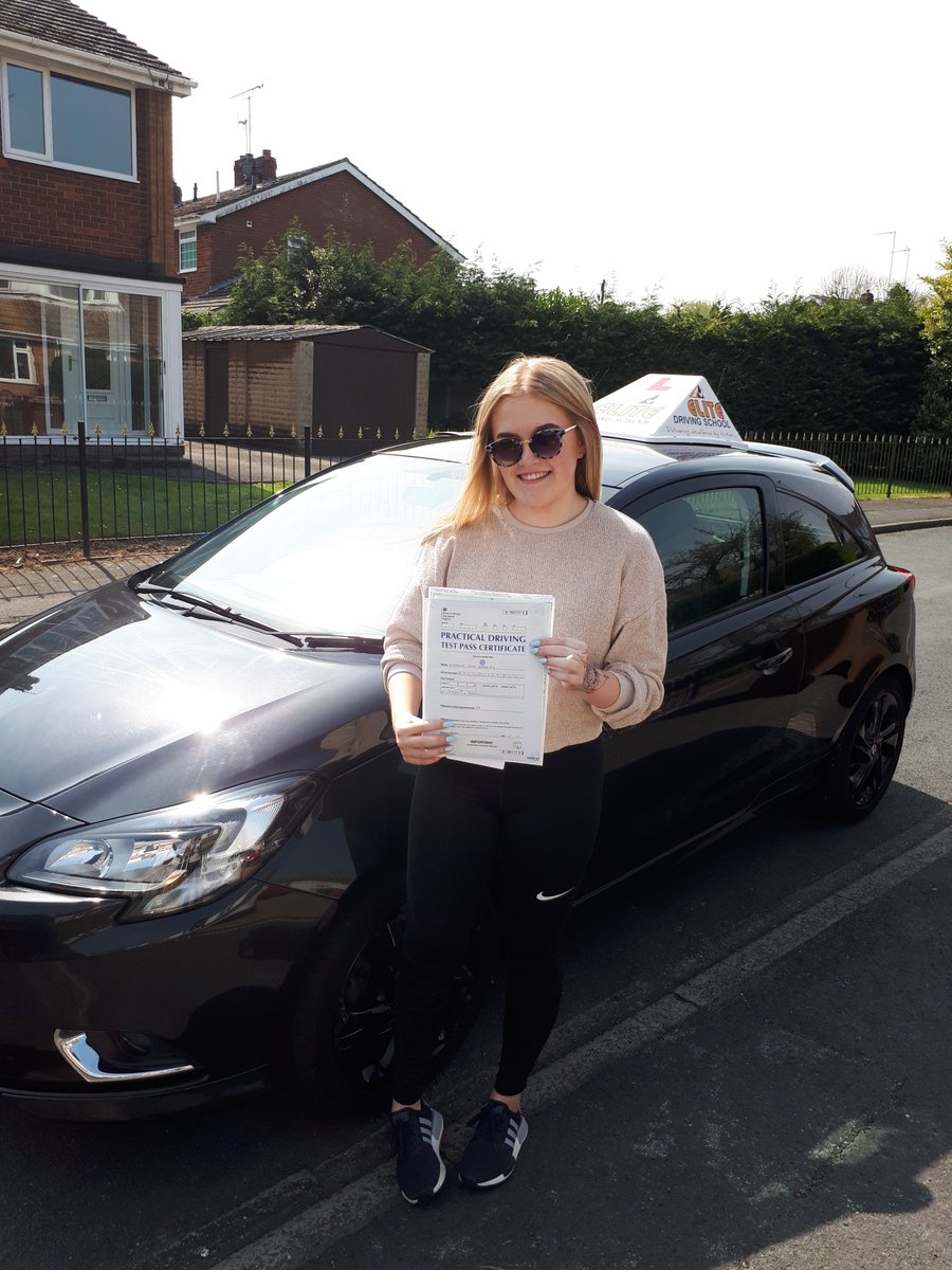Congratulations to Ellie Branney who passed her test FIRST TIME with Elite Instructor Jeannette! 
#Congratulations #DrivingTestPass