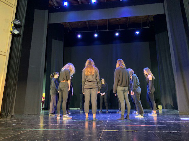 iesmoisesbroggi's tweet photo. El 24 de maig l'alumnat de 1r de Batxillerat presentarà al @MACBA_Barcelona el projecte #Teentopia (assignatura d'anglès) fet amb la col·laboració de l'educador Jack Young
https://t.co/cbgkINFfVJ https://t.co/9kQnQ3Yxjr