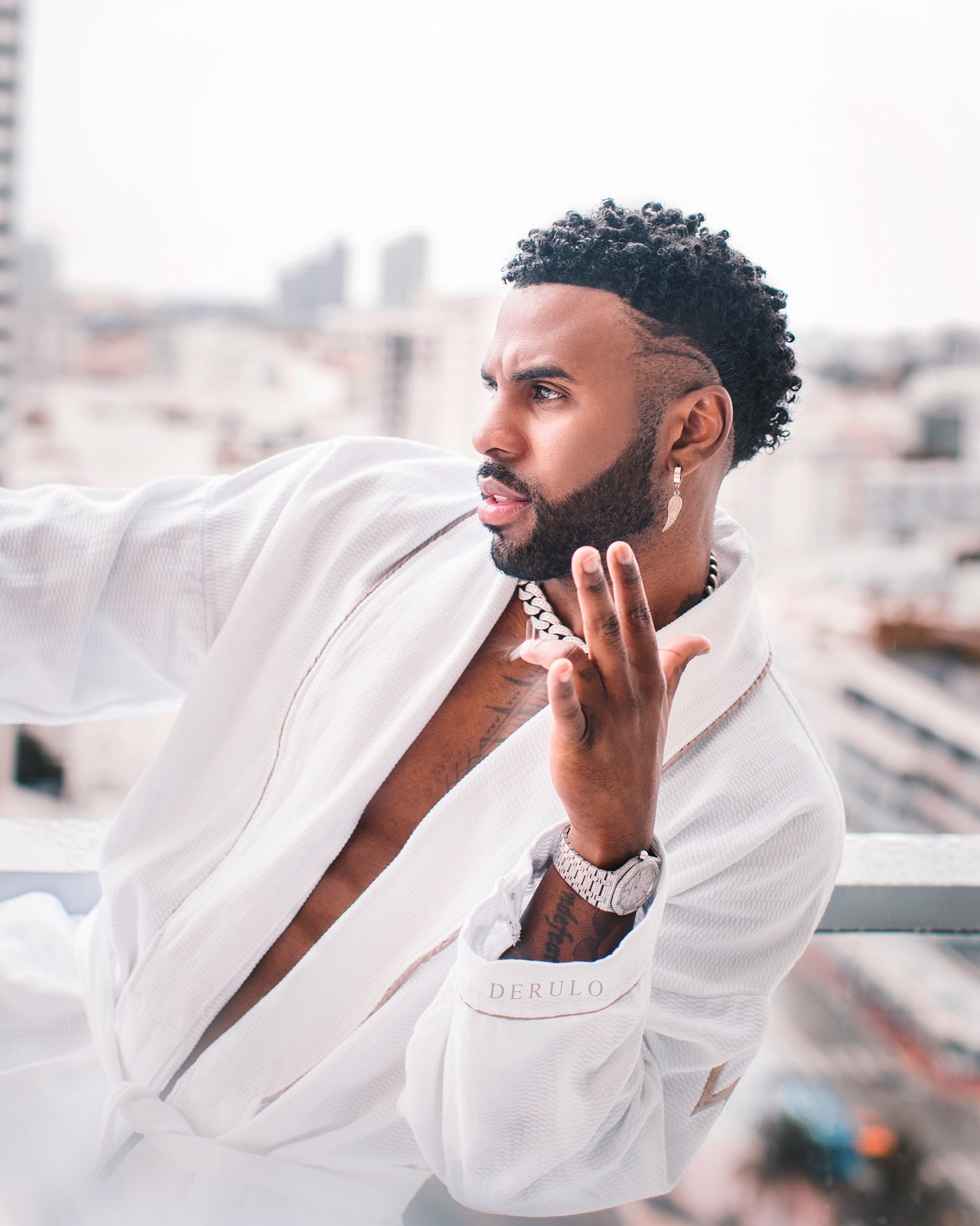 Singer Jason Derulo Invests In Clothing and Real Estate Not Wall Street   TheStreet