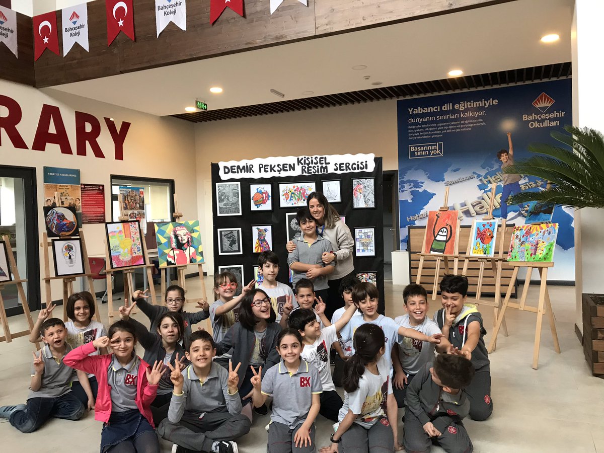 cnnguler's tweet photo. 3/C sınıfı öğrencimiz Demir Pekşen ilk kişisel resim sergisini açtı👏🏻👏🏻tebrik ediyor başarılarının devamını diliyoruz. @Savas_BOYAR @VeditK  @ozgeeasln @TrkErsen @srdlarslan @eminebulutttt @seddaauyr @bahcesehir_k12 @Bahcesehir_Sam https://t.co/SPlFsdM1Ky
