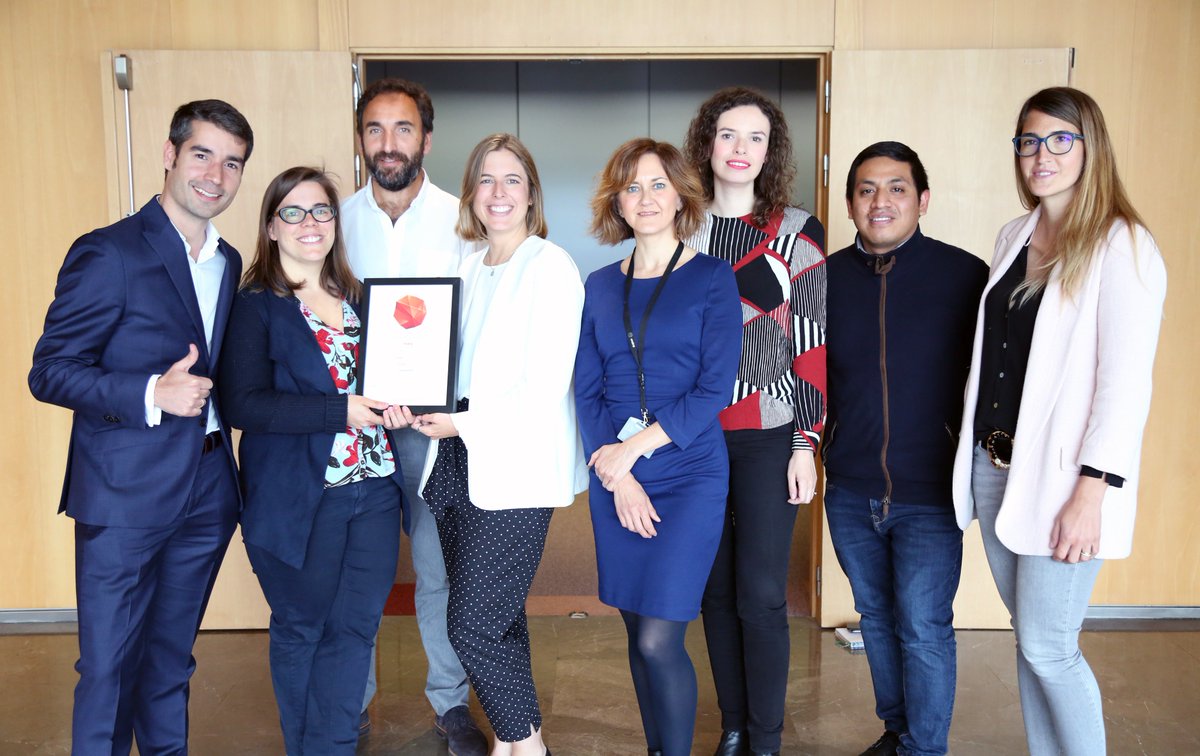 IndraCompany's tweet photo. Muy orgullosos de estar en el top tres de empresas más atractivas de nuestro sector para los estudiantes de ingeniería, tras @Google y @Microsoft, según el ranking de #UniversumES @UniversumGlobal https://t.co/RxNwnpqMue
