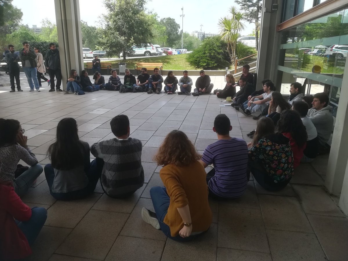 CGT_UAB's tweet photo. Existim, som treballadors i treballadores i ens organitzem per fer-nos respectar. Ara mateix, assemblea de personal investigador en formació a la @UABBarcelona https://t.co/sixxmXtHV6