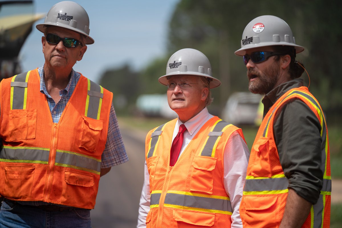 BillWallerMS's tweet photo. The roads and bridges across our state are in dire need of repair. We cannot attract business to Mississippi without first fixing our infrastructure. https://t.co/oEfpG9Jvri