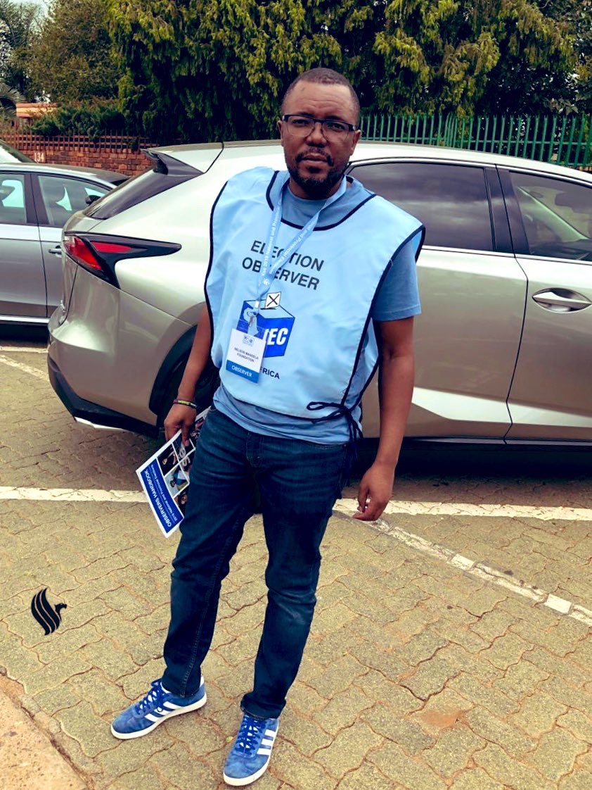 Luzukokoti's tweet photo. Safeguarding democracy ✊🏽#ElectionObserver #Xse #2019Elections #Election2019 #Vote19 #SouthAfricaVotes #VotingDay #XseGoVote https://t.co/ElOPzNPlYe
