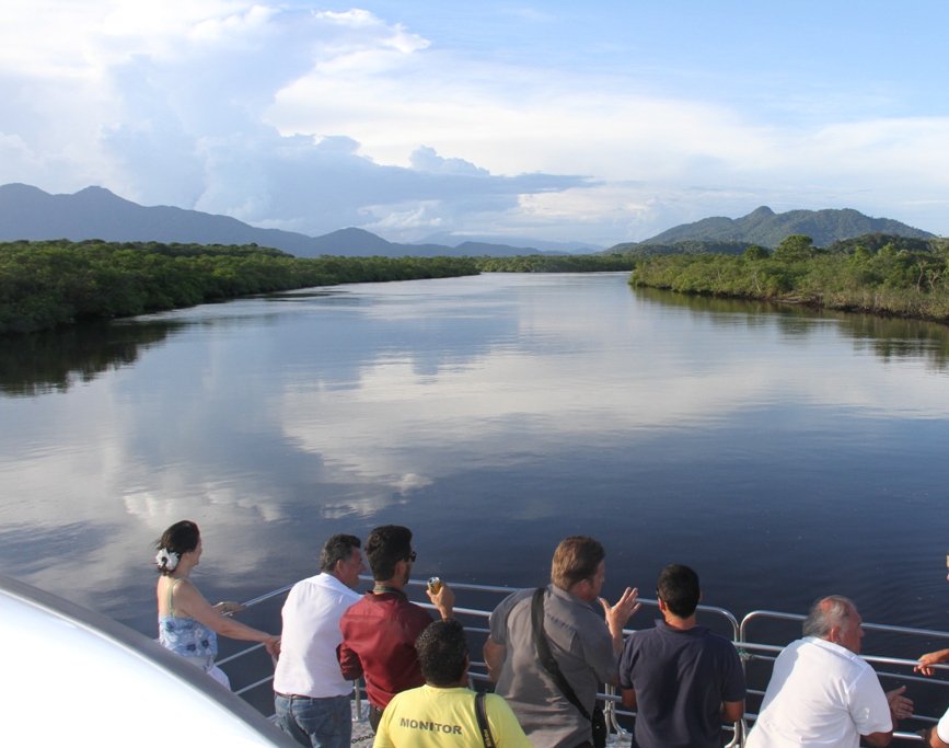 Ilha_Comprida's tweet photo. CATAMARÃ COM RESERVAS ABERTAS PARA O PASSEIO AO MARUJÁ NO DIA 18 DE MAIO
Reservas:
Pelo whatsapp do turismo - (13) 997992476
No site : https://t.co/9IMiwcfxmL https://t.co/whS5w0RhvJ
