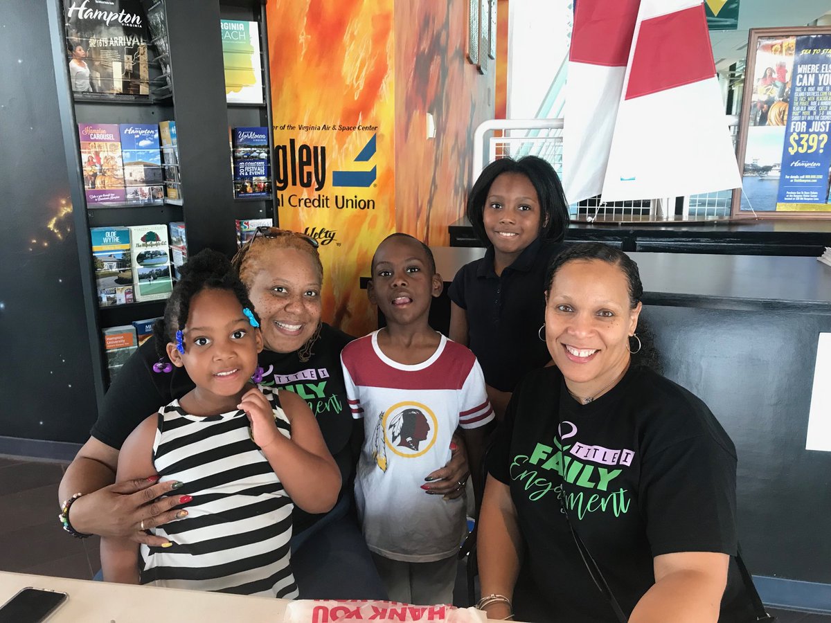 kraft_fes's tweet photo. Last night at the Virginia Air & Space Center with Aberdeen Pride was AWESOME!! #FAMILYLEARNINGPROJECT https://t.co/CXBlvKaw4o