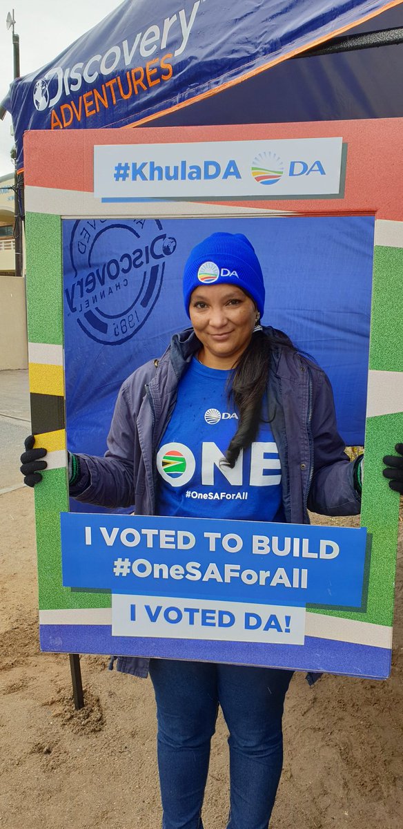 ivan2meyer's tweet photo. #SAElections2019 the @WesternCapeDA is keeping the Province blue. People are voting for #TeamOneSA #WindeForPremier #VoteDAon8May @Our_DA https://t.co/ZexKAxk4Ly