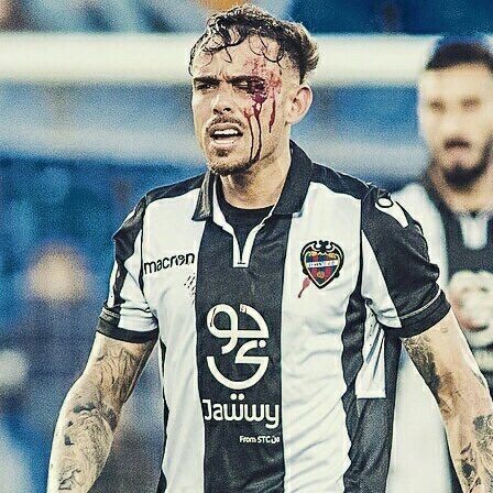 Rogermartismo's tweet photo. Lo dice nuestro himno @LevanteUD, hagamos honor a él. Respetemos nuestro clásico jersey. Basta ya de experimentos comerciales. #AGironaAmbLaBlanquinegra https://t.co/vcpaKwaa8T