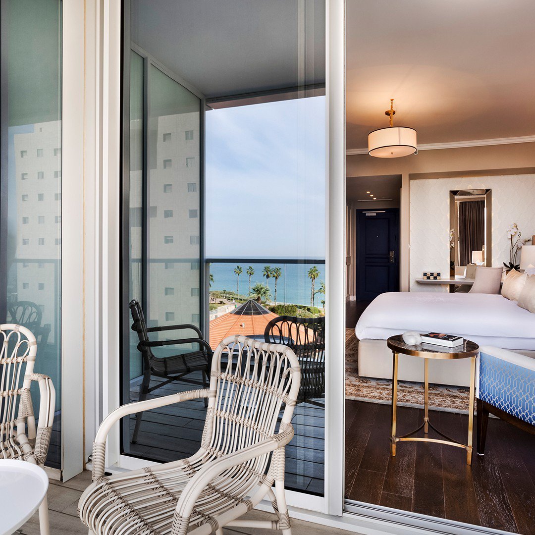 DavidTowerHotel's tweet photo. Are you an indoor or an outdoor person? We enjoy both!✨ https://t.co/rTmGQngGHr