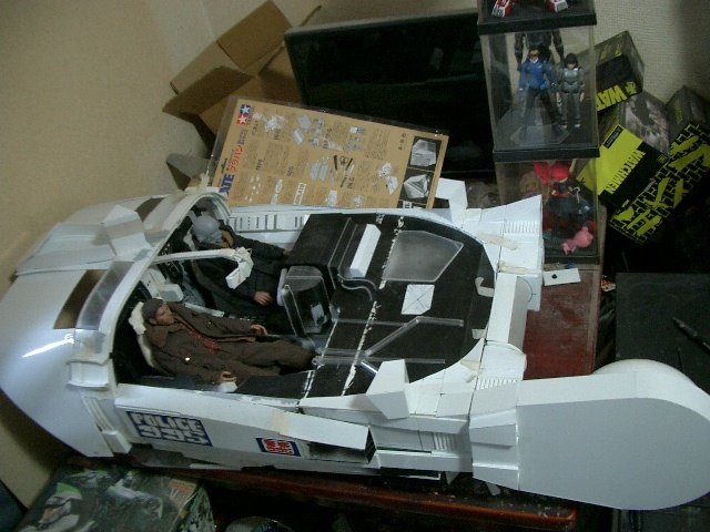 カプリコン tweet media