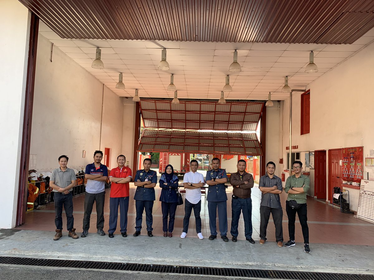 mzainazim's tweet photo. Taklimat SH Penyenggaraan Kuarters Bomba &amp; Penyelamat Sipitang @washukiman @Sulaiman_Ismail @AdminPpk2 @Unit_Senggara @FauziahmohdSai1 @zamli_p @TahirKuba @wanshairul https://t.co/W4wB41ihdM
