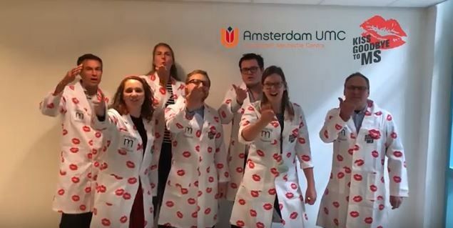 amsterdamumc's tweet photo. Onze onderzoekers van de afdeling radiologie hebben een filmpje gemaakt om te laten zien wat MS-onderzoek inhoudt. Stem vóór 15 mei op de video van het MS centrum Amsterdam en wie weet ontvangt ons MS-team wel €10.000 onderzoeksbudget: https://t.co/0WTT8u1gXG #BattleoftheLabs https://t.co/jGLYcKz9fn