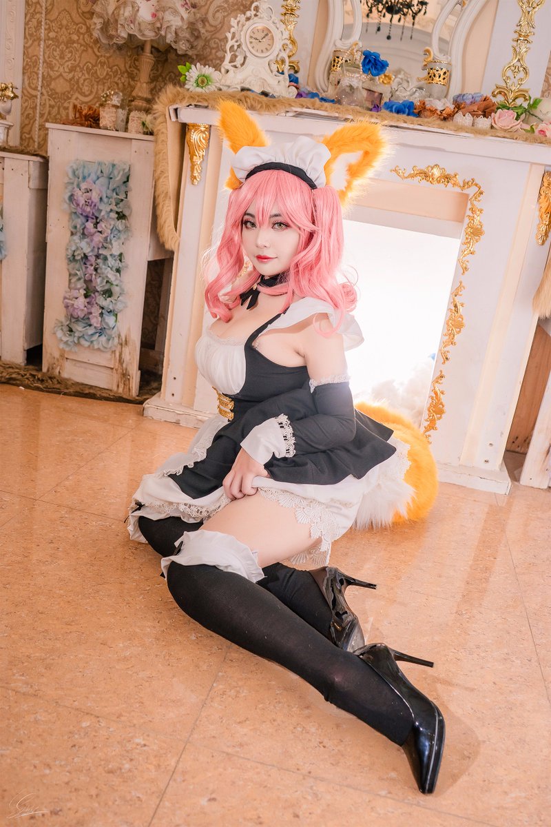 MrHello69576130's tweet photo. Mikon mikon ~ Let me serve you Master !!
#Fate #cosplay #cosplayergirl #cosplayer #cosplayphoto #TamamonoMae #TamamonoMaecosplay #Maid #MikonMikon https://t.co/d2Wtd8JIKm