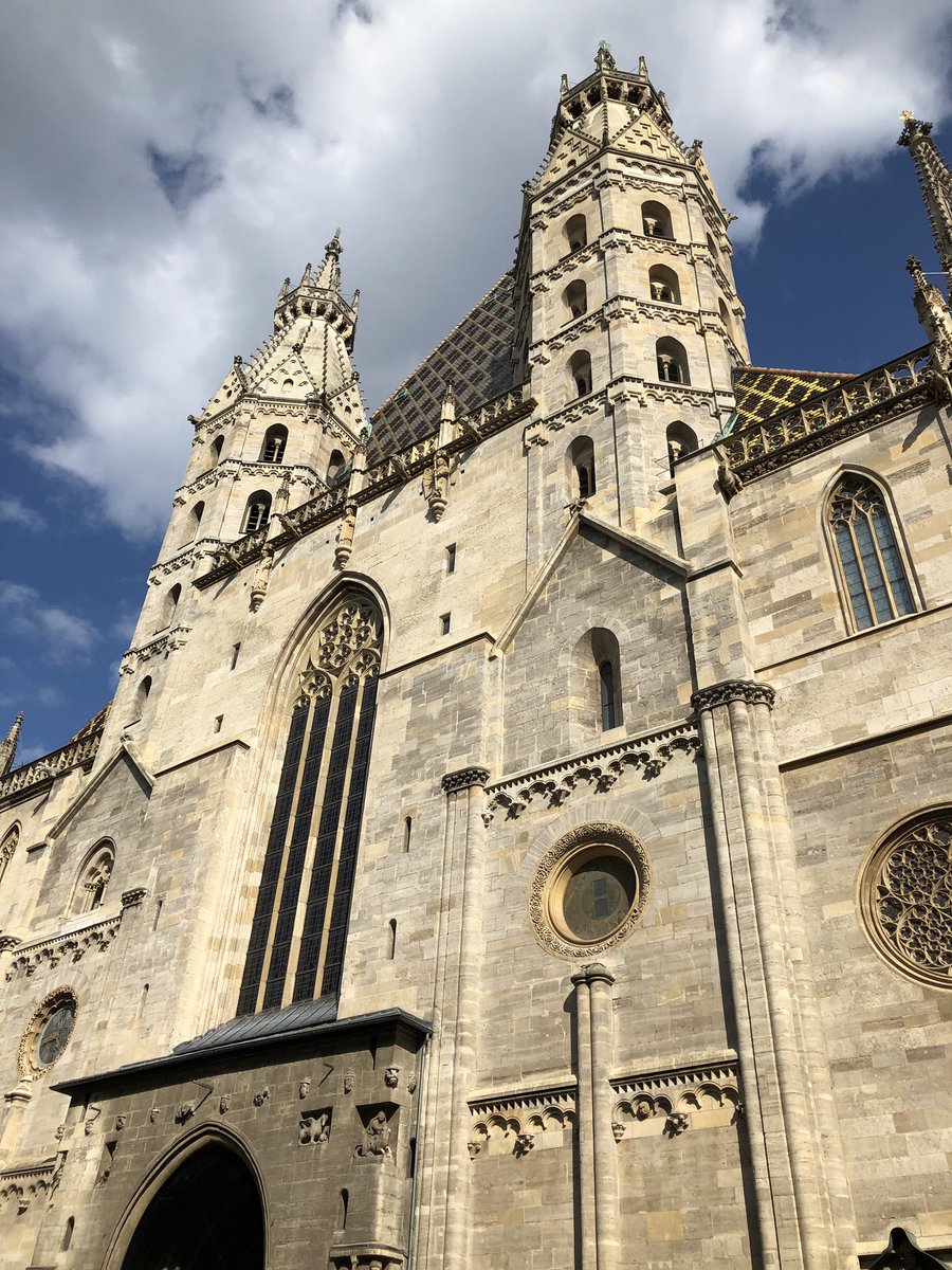 YCdris's tweet image. We have safely landed in Vienna yesterday and day 2 commences! Curious on how everyone else on this trip is doing? Look up #YCStudyAbroad2019