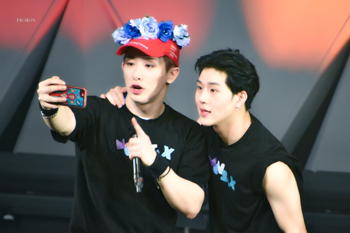 PIGMON9416's tweet photo. 190502 PICNIC 후쿠오카
#주헌 #JOOHONEY #원호 #WONHO #MONSTA_X #몬스타엑스 @OfficialMonstaX https://t.co/aGU4fdGJbj