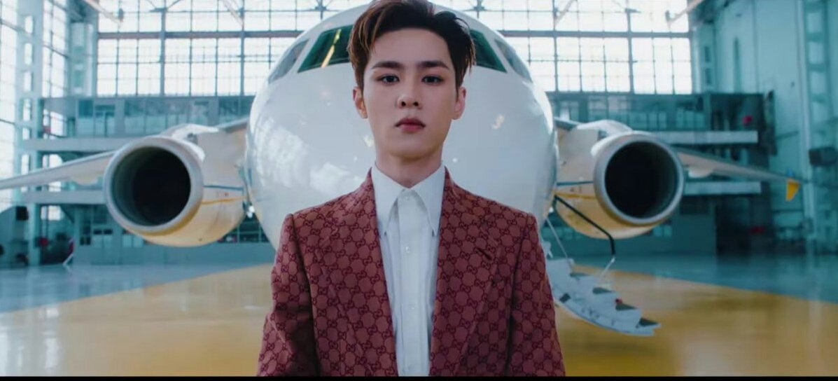 butsaarik's tweet photo. У кого нибудь найдется зажигалка ? 🚬🚬🚬
#WayV_KUN #WayV_TakeOff_Character https://t.co/1aTHJ2Exxx