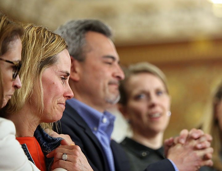 ctnewsjunkie's tweet photo. House Passes Gun Storage Law with Bipartisan Support #CTNewsJunkie #ctpolitics #guns #gunsafety #gunstorage #ethanslaw #connecticut #lionread https://t.co/LHPdtkZ6tF https://t.co/3093wSAGlI