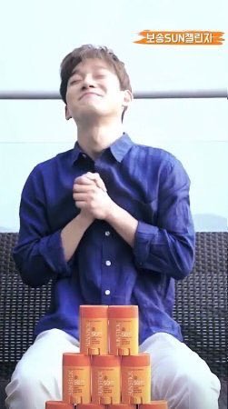 jongdae pics tweet media