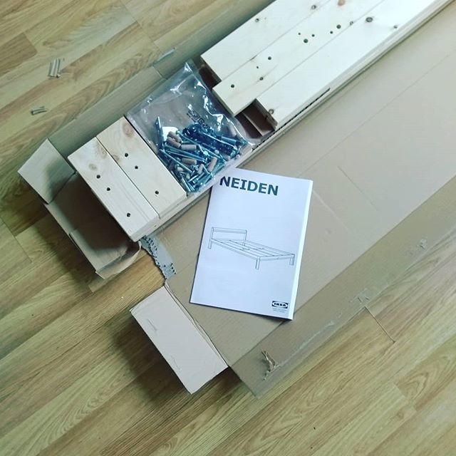 KT3manandvan's tweet photo. #rain . Luckily I'm indoors assembling a #bed #ikea #furniture #assembly #manandvan #manandvansurrey #manandvanlondon #london #surrey #kingston #movers #movehouse #movinghouse https://t.co/FTt3hltVP6 https://t.co/NrjHAg8TMb