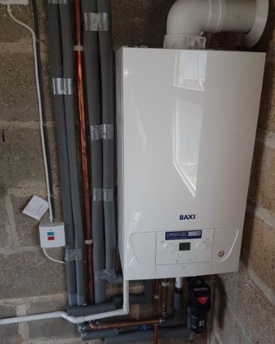 BoilerMag's tweet photo. Cheers to @DanZwickl from SPH Plumbing &amp; Heating for sharing this great picture of a complete system upgrade 👏👏👏
#boilerinstall #boilerfilter #heatingsystem #plumbing #hvac https://t.co/1yhbD6FuyQ