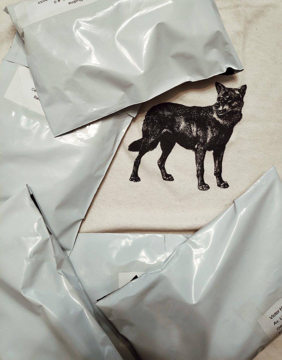 Ya estamos realizando los primeros envíos de las nuevas camisetas. Colabora con nosotros y consigue la tuya en nuestra web! 🐺