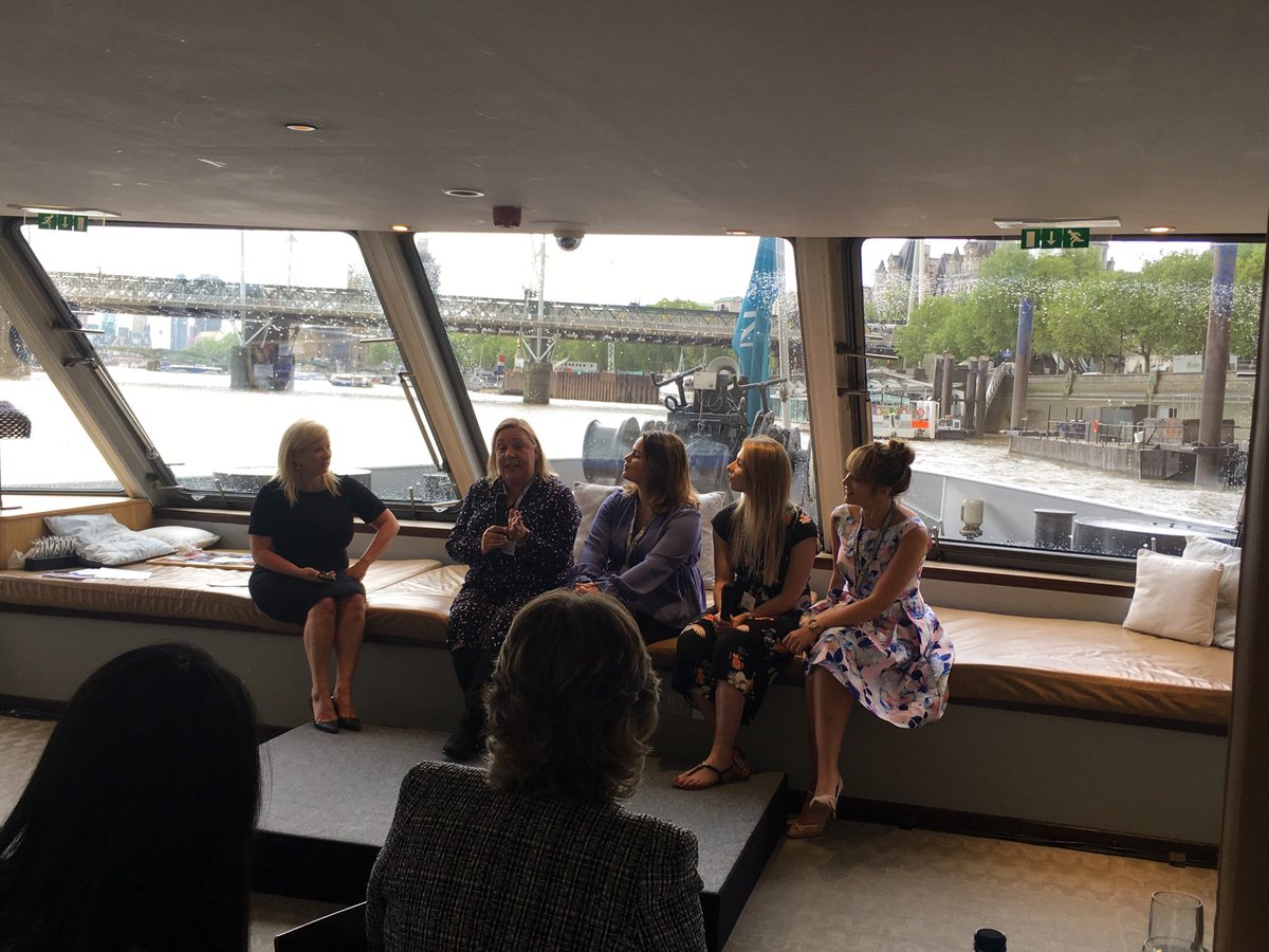 annette_morgan1's tweet image. My mentor @janecbeard speaking on panel about importance of mentoring and setting goals #fastforward15
