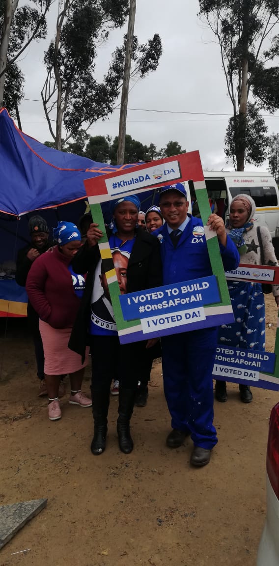 ivan2meyer's tweet photo. #SAElections2019 Voters came out in Ward 105 in Fisantekraal @WesternCapeDA . #WindeForPremier #VoteDAon8May  rain is not stopping us to #VoteDAon8May https://t.co/7DijBpMhcg