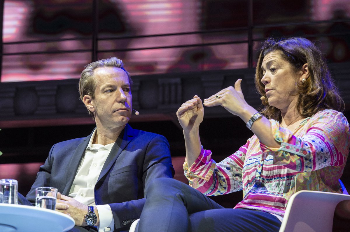 Under förmiddagen fick vi träffa Anders Eriksson från Bonnier och Kristin Skogen Lund från Schibsted, i den intressanta programpunkten ”Half ’n half”! 👥 #stockholmmediaweek 

📸<a href="/AnnaHallams/">Anna Hållams</a>