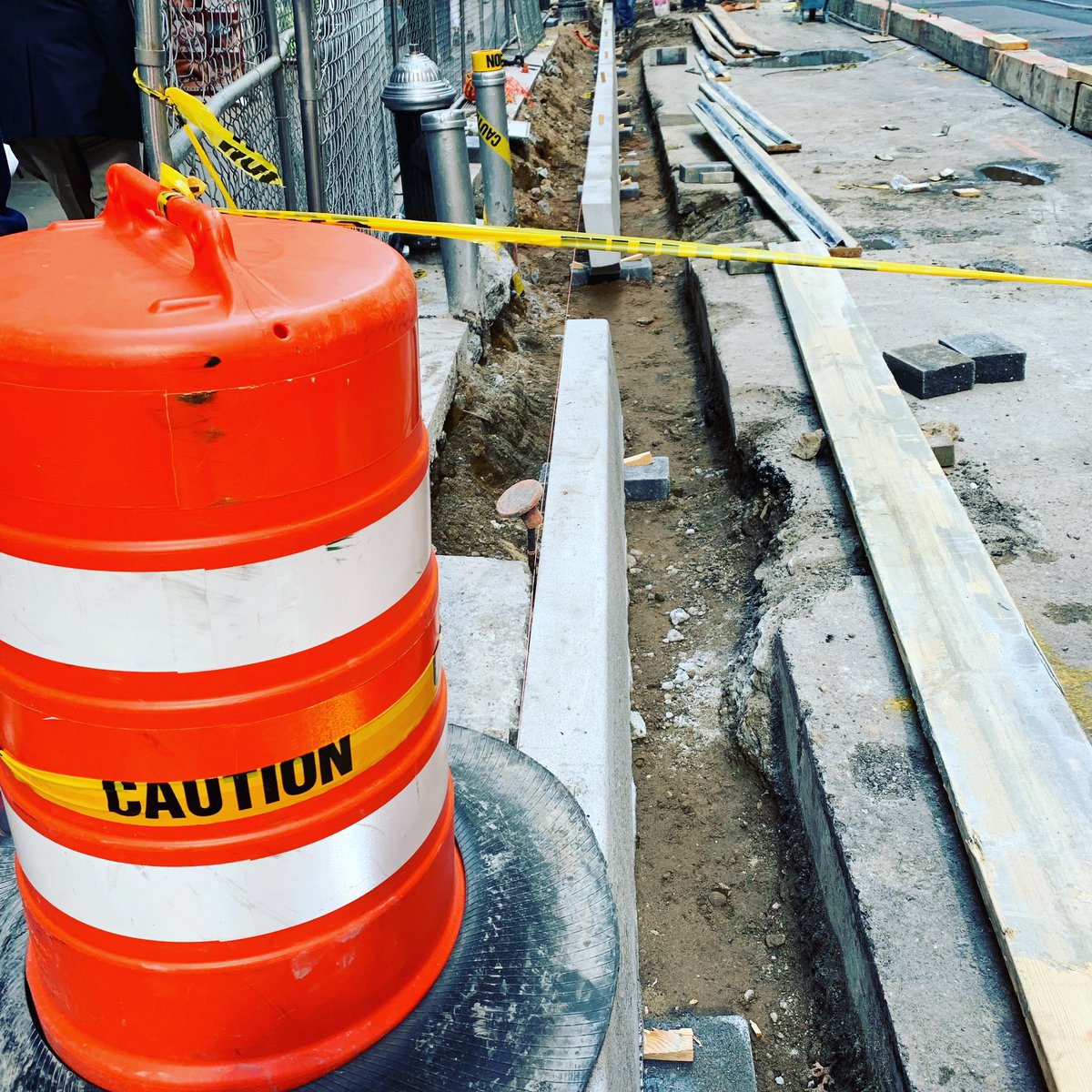 justinloeber tweet media