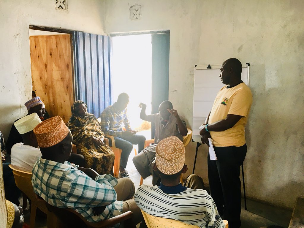 WasheKazungu's tweet photo. Community also had a discussion with the technical officers to sensitize them on the provisions of the Community Land Act, and the roles of the national and county governments in the same.
#LandGovernanceProgramme
#CommunityLandRights https://t.co/JAImARmwKh