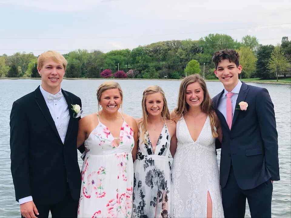 Izzy had her senior prom on Saturday....everyone looked absolutely amazing! @izzeye_