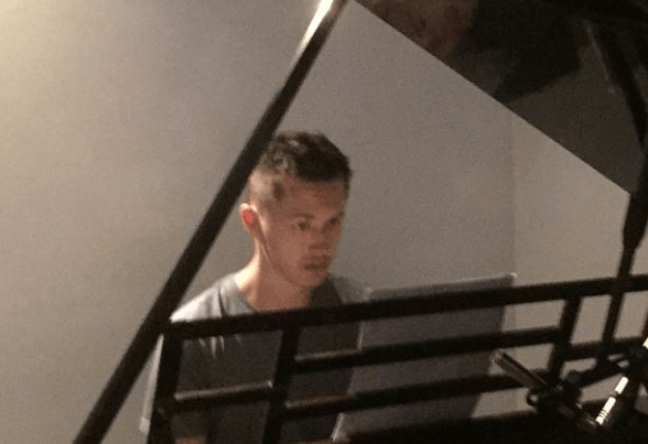 New EP: Familial - ‘1821’ jockrock.org/this-week/fami…