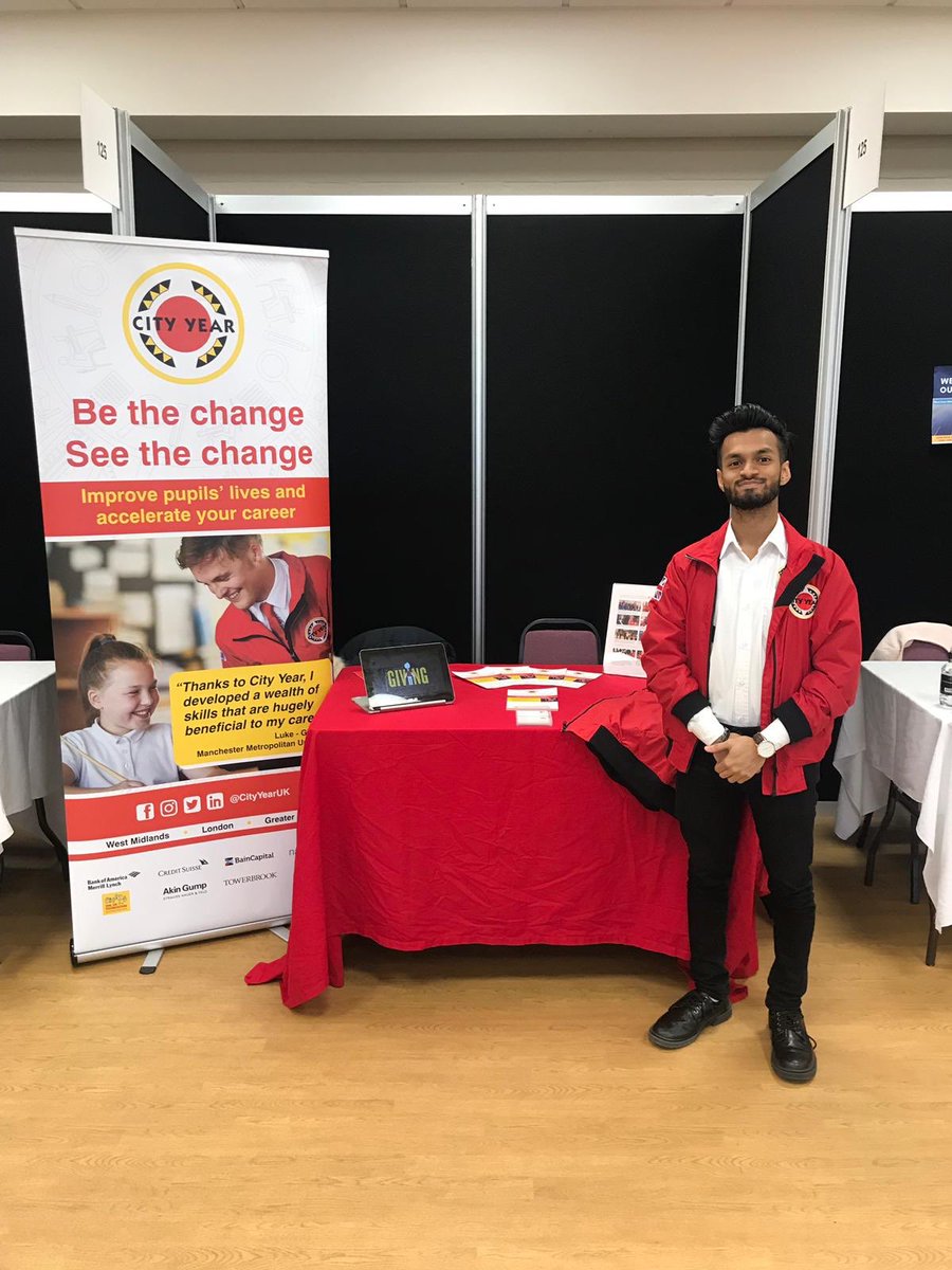 CityYearUK's tweet photo. Volunteer mentor Mojib is spreading the word about our leadership development programme at the @OfficialUoM #gradfair today @ManUniCareers #BeTheChangeCY https://t.co/eDbkjMMqLd