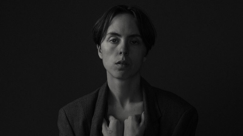 NoughtiesToNow's tweet image. Hand Habits
Placeholder
(US, Mar 2019)
spoti.fi/2ZFwALw
from the album, Placeholder 

Shades of Neil Young &amp;amp; Crazy Horse’s “Danger Bird” on this title track that glides from #MegDuffy’s second album.

#SaddleCreek #BradCook #Wisconsin