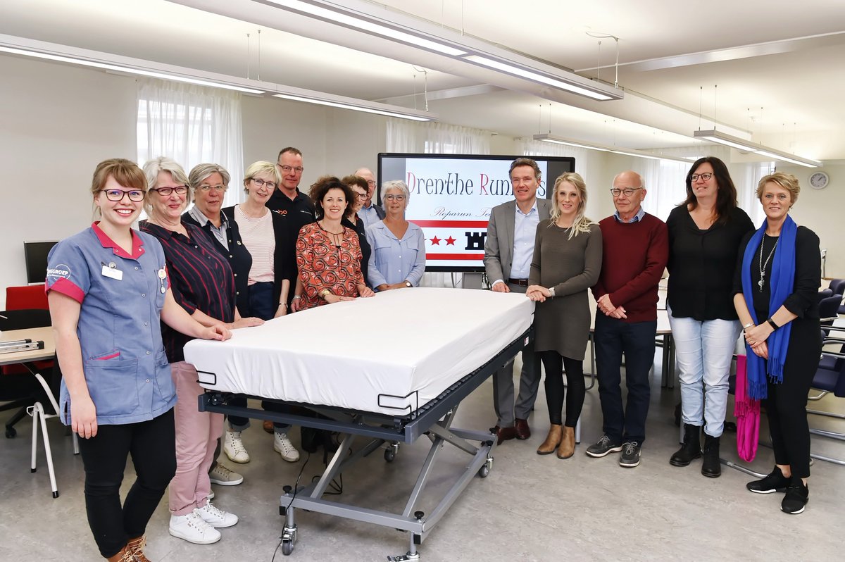 Noorderboog heeft dankzij de Drenthe Runners van <a href="/Stg_Roparun/">Stichting Roparun</a> een koppelbed, waarvoor dank!. Dit is een logeerbed dat een eenpersoons hoog-laag zorgbed in een handomdraai tot een volwaardig tweepersoonsbed maakt. Zo kan een naaste dicht bij een zieke verblijven. #liefdevollezorg