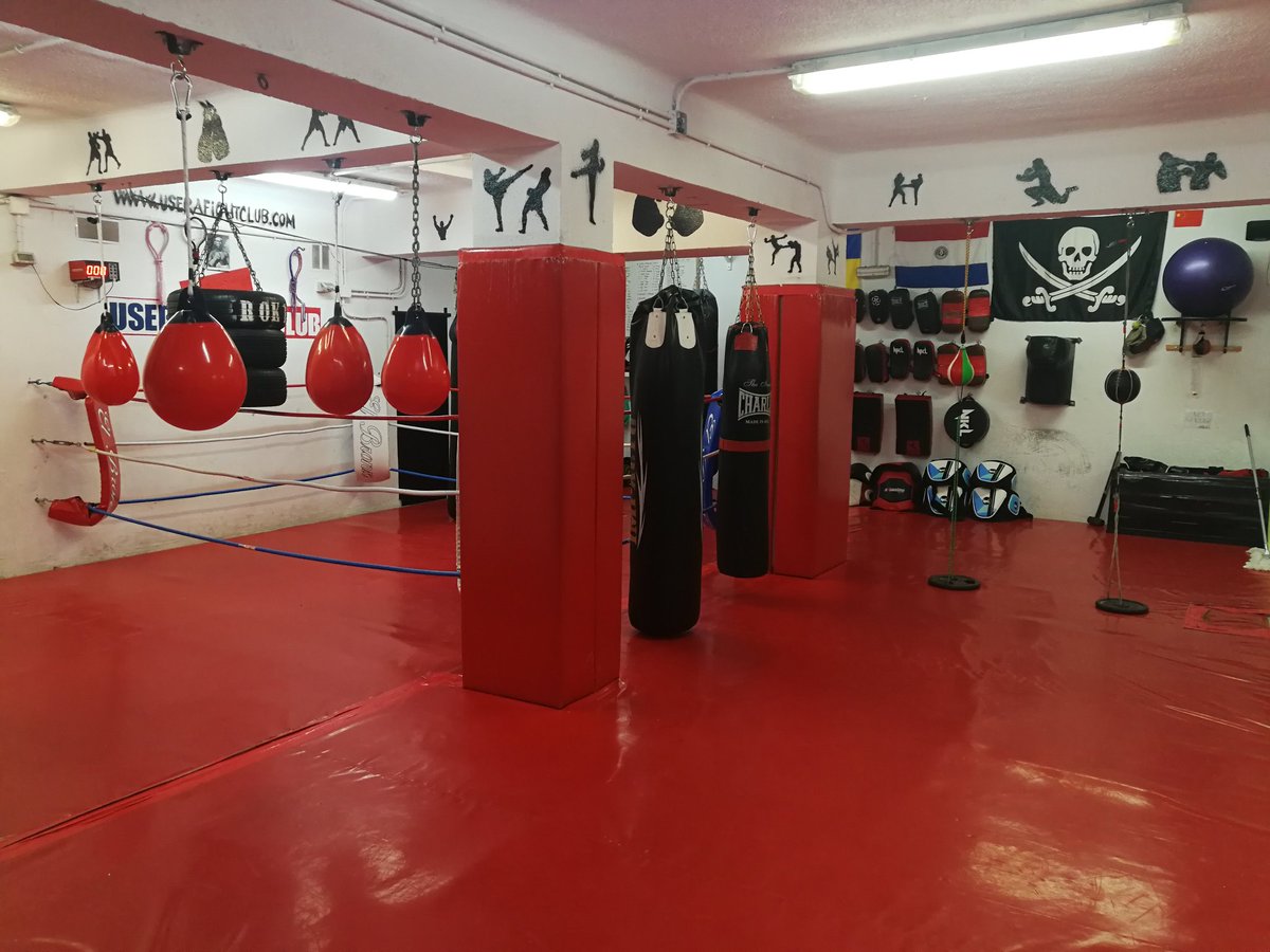Userafightclub's tweet photo. Un día más... Te animas???

#BOXEO #MUAYTHAI #USERA #USERAFIGHTCLUB #USERAFIGHTERS #MADRID #MADRIZ https://t.co/1Epx1PAONI