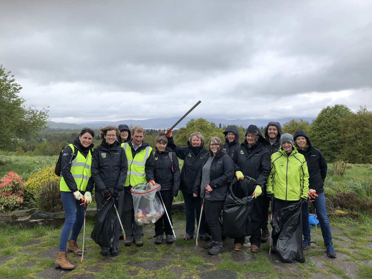 EmmaHislop91's tweet photo. Hardy @lomondtrossachs litter pickers out in Drymen as part of our National Park #LitterFix. Discussing how we can better engage our communities & stakeholders to tackle the blight in this beautiful part of Scotland #SpringClean19 https://t.co/lw0rwDbtkX