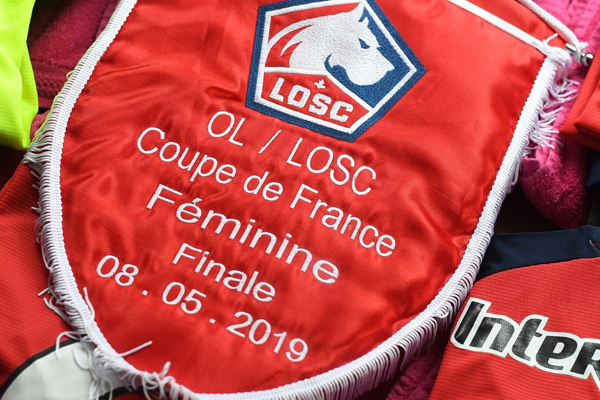 LOSC_Feminines's tweet photo. Maillots ✅ Fanion ✅
@OL-@losclive @coupedefrance https://t.co/38b0afatZV