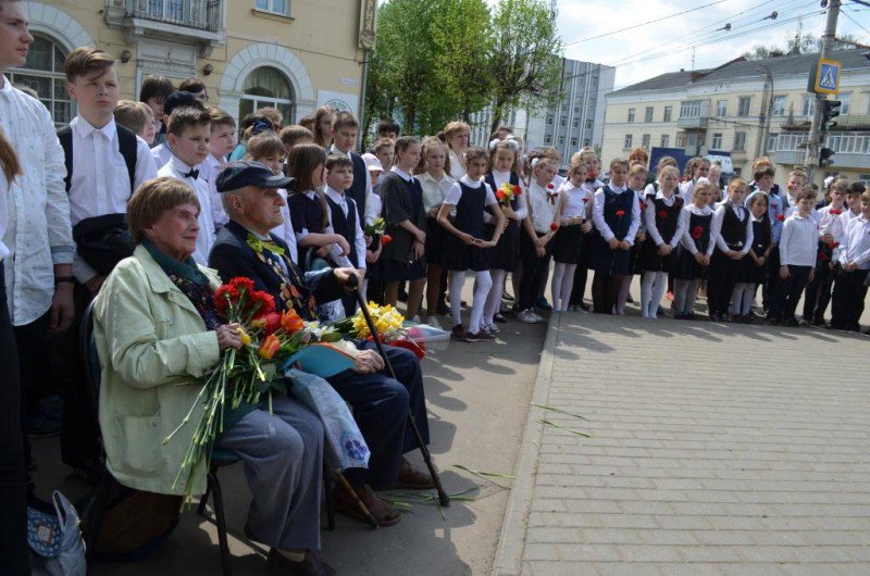 Депутат <a href="/ivgorduma/">Ивгордума</a> Галина Бочкова приветствовала участников митинга, посвященного Дню Победы ivgorduma.ru/news/-5019