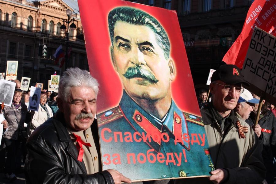 «Боятся Сталина и знамя Победы». В Туле ввели политические запреты на участии в «Бессмертном полку» kprf.ru/party-live/reg… #КПРФ #Тула #БессмертныйПолк #Сталин #ЗнамяПобеды