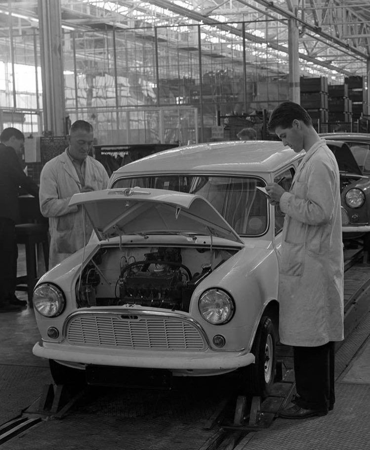 Factoid Extra:@neilmbriscoe @t2stu <a href="/TopOfTheTower/">Leo Nulty</a> <a href="/Nigel_Mutt/">Mutt 🇵🇹</a> <a href="/DarraghMcKenna/">Darragh McKenna 🌐</a> @Roadster_Life Sixty years ago today, the 1st Minis rolled off the assembly line. Plenty of wonderful archive images being published today, but this is my favourite. 
(Pic: IG a/c official_miniclassic)