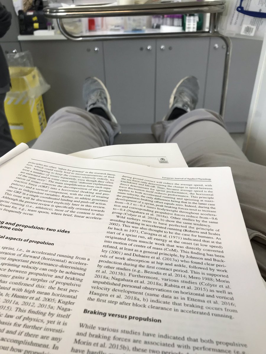 neilbezodis's tweet photo. Productive afternoon 😃
Give blood ✅
Make a (small) dent in the ‘to read’ pile ✅
Reminded me of the super productive PhD train journeys with nothing but a pile of papers for entertainment 📑
#thosewerethedays #mustreadmore https://t.co/OXCwPK5oMD