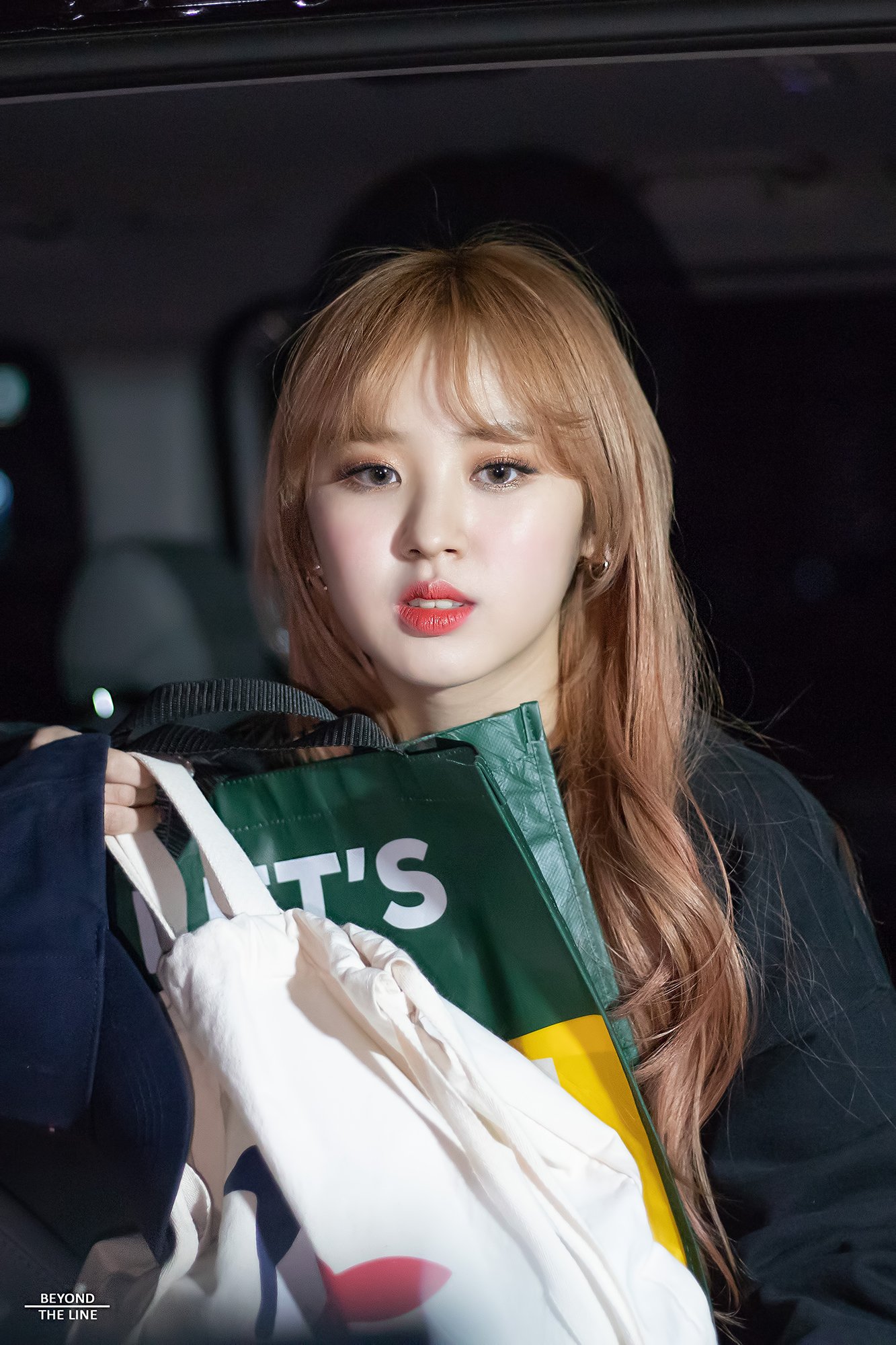 D6D1O69UEAEziKe.jpg:large