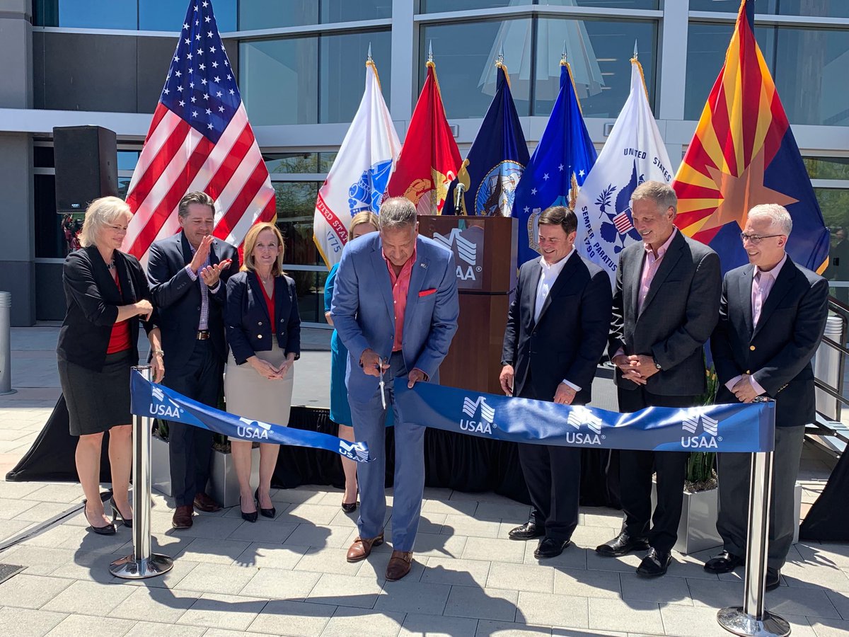 SandCpr's tweet image. Great news for #AZ! RT @dougducey 1000 NEW tech jobs coming to Arizona thanks to ⁦@USAA⁩’s expansion of their Phoenix campus #AZMeansBiz ⁦@azcommerce⁩ ⁦@GPEC⁩ ⁦@KateWGallego⁩ ✂️