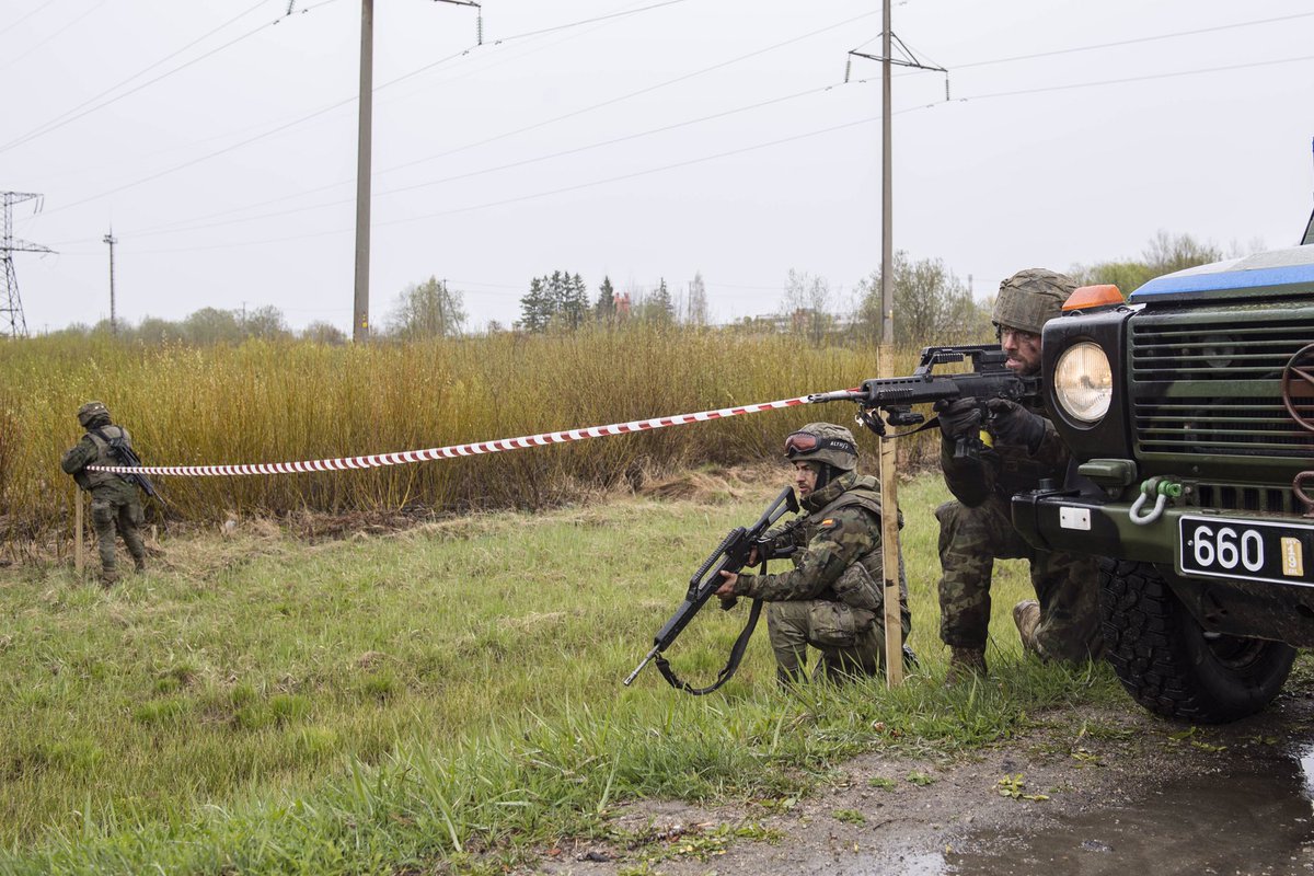 NATOMNBLatvia's tweet image. #eFP BG Latvia 🇱🇻 troops are now in Estonia 🇪🇪 participating in exercise #SpringStorm, a huge multinational exercise where 9000 people are training together. 
#WeAreNATO #StrongerTogether