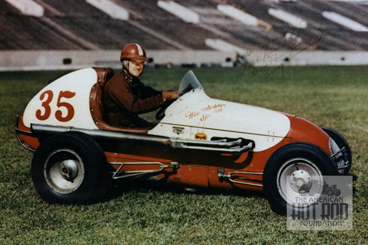 AmerHotRodFdn's tweet image. A rare color shot from 1947 that shows ace driver Ronney Householder in his Kurtis-Kraft Midget at Soldier Field in Chicago. 

©AHRF/Joe Henning Collection (JHC_1001)
#MidgetRacing #MidgetRacingHistory #SoldierField