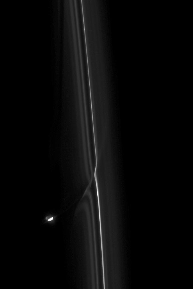 Bothersome Moon: The moon Prometheus is seen here in its never-ending perturbation of Saturn's F ring dailyrings.org/2019-05-08