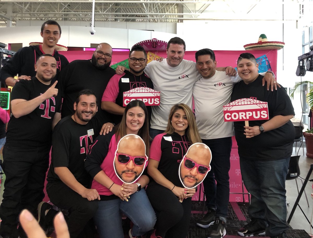 SelenaMSalgado's tweet photo. #TexasDNA #T-Mobile #Corpus @cjgreentx @Dsolano1023 @luisg_fab @ValerieChoma @HBuck2025 @GeorgeT24575289 @LextonTapia @dylan_tmobile https://t.co/aAeZAoyLbY