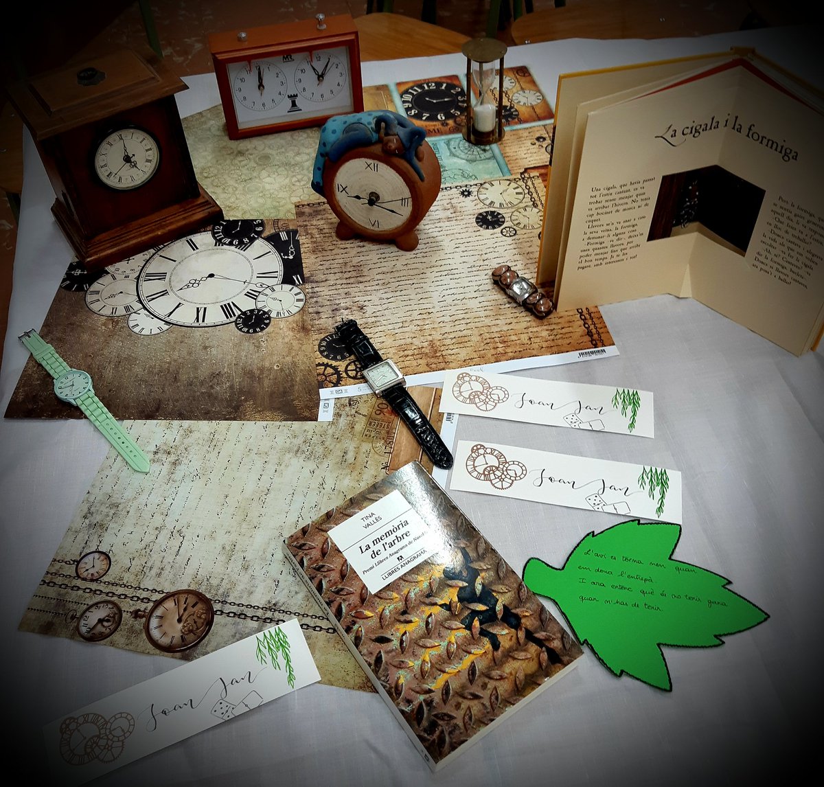 mforroy's tweet photo. Tot a punt per començar el#clubdelectura d'adults a #LaSalleGirona
Avui comentem La memòria de l'arbre de @tinavalles_ a @AnagramaEditor
Amb la participació de mares i professores de l'escola. Darrera lectura del curs.
#300LaSalle #llegimiensagrada #missiocompartida https://t.co/QHsflkN76J